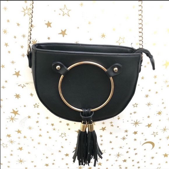n/a Handbags - Black Chain Saddlebag